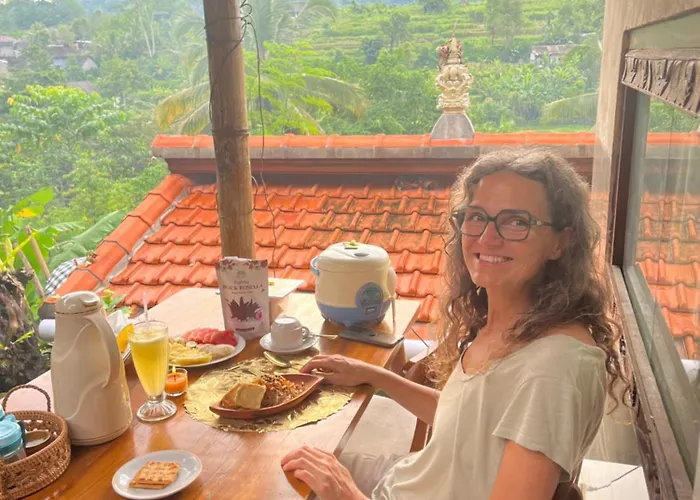 Wayan Bola Sidemen (Bali)