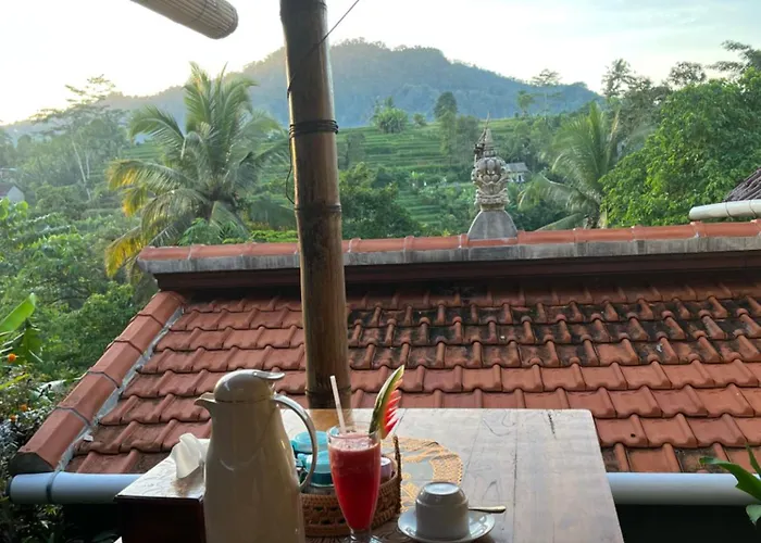 Wayan Bola * Sidemen (Bali)